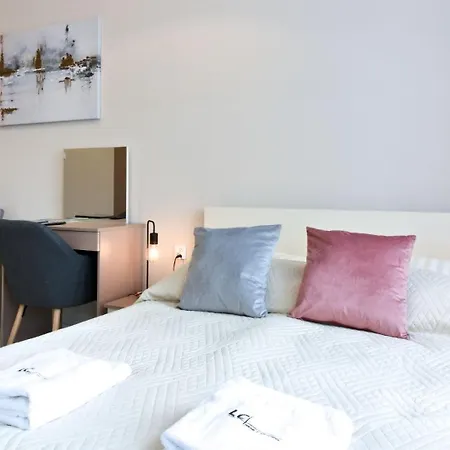 1868 Starke & Hoffmann By Lc & Homestay szállás *